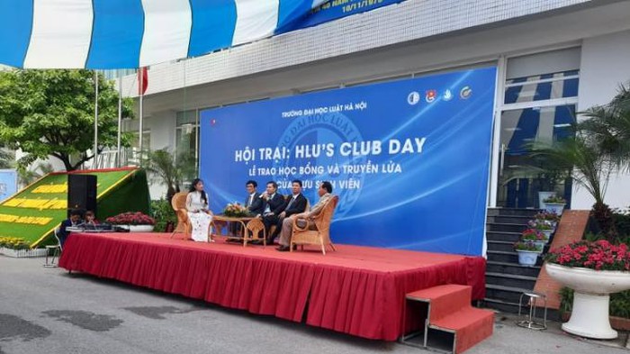 “HLU’s Club Day” - Hội trại kỉ niệm 40 năm thành lập Trường Đại học Luật Hà Nội