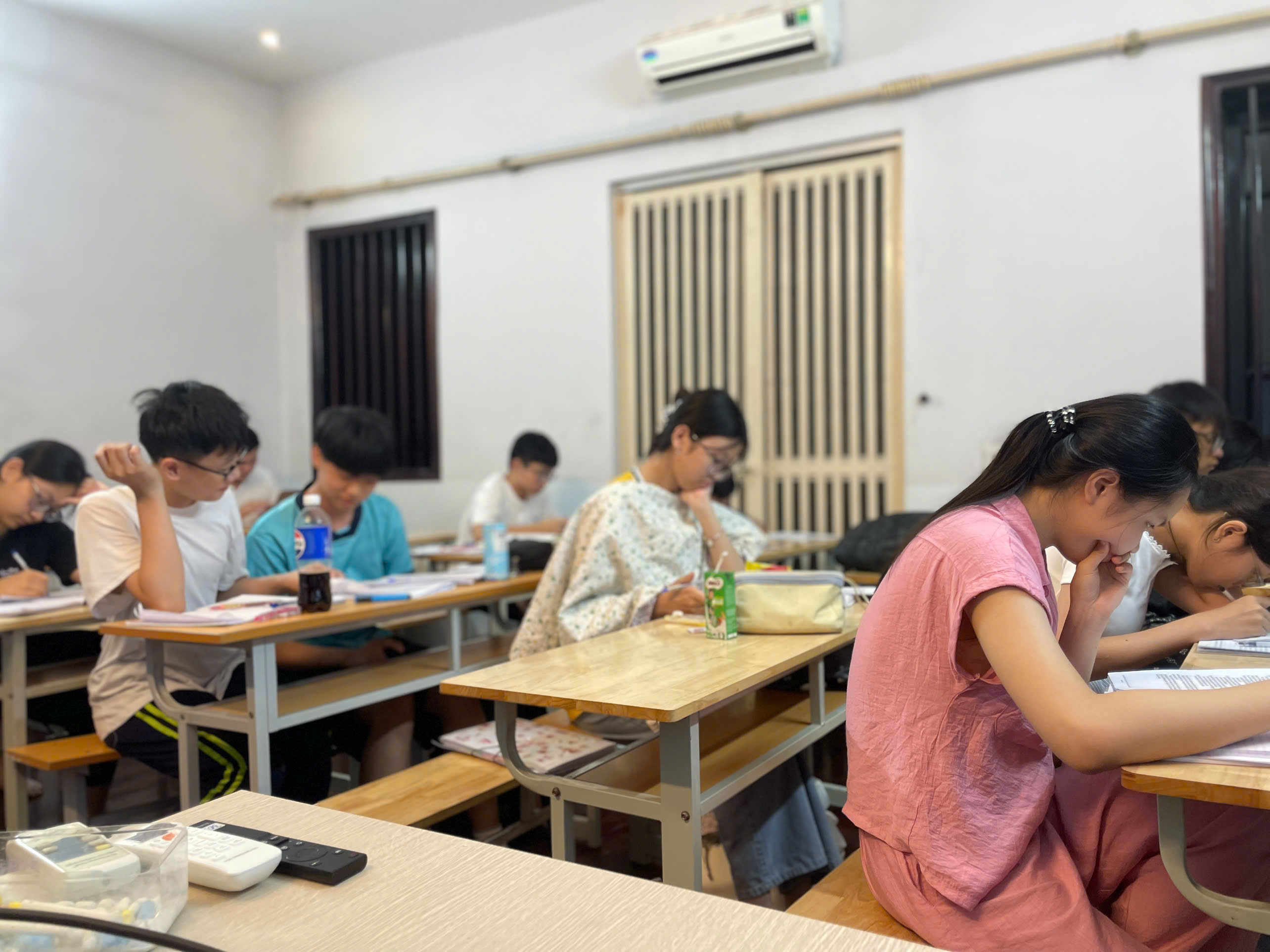 HỌC SINH PICEN CHĂM CHỈ HỌC XUYÊN LỄ – SẴN SÀNG CHINH PHỤC KỲ THI VÀO LỚP 10”