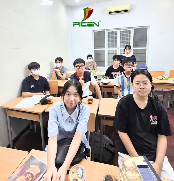 Khép Lại Chặng Đường Ôn Thi Vào 10 Cùng Lớp Văn 9 PICEN”
