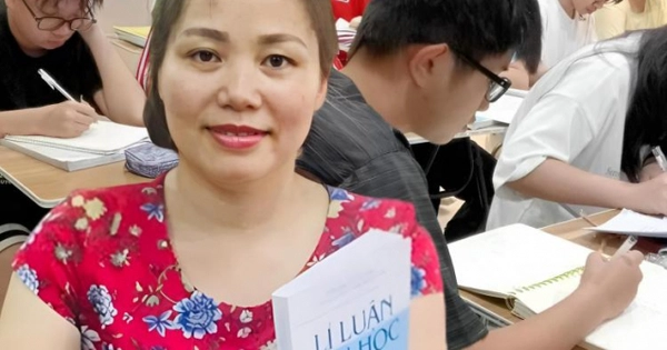 Cô giáo Văn ở Hà Nội giúp nhiều em đỗ trường THPT chuyên, chia sẻ bí quyết dạy độc đáo để Văn cũng không còn là